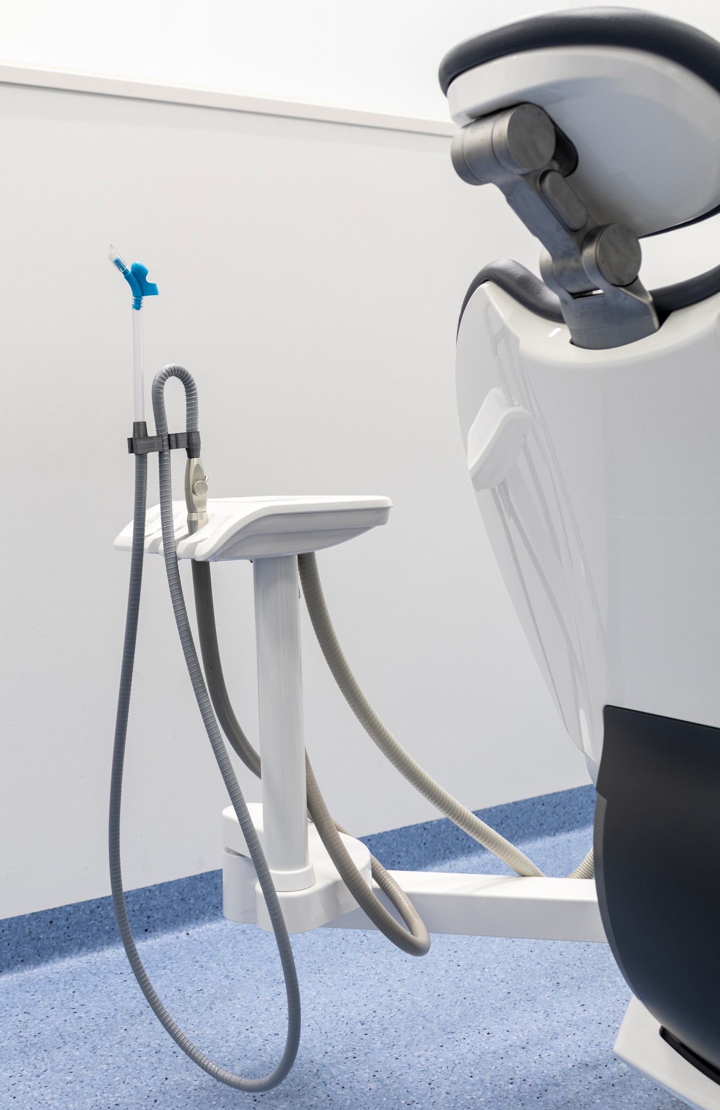 ErgoFinger® HVE Hose Kit in the Dental Chair